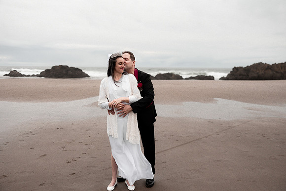 Bennett-Oregon-Elopement-photos-27