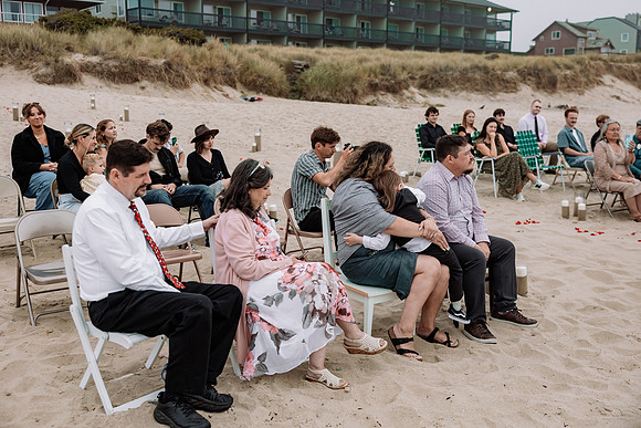 Nate-Bella-Lincoln-City-Oregon-Intimate-Beach-Wedding-Photo-18