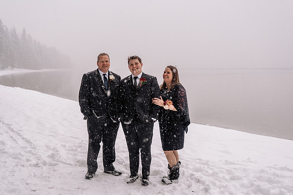 Tyler-Brittani-Lake-Priest-Idaho-Winter-Snow-Wedding-2021-03936