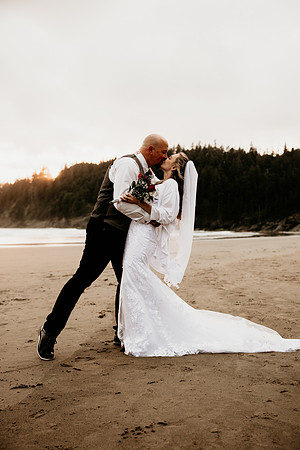Kacey-Short-Sand-Beach-Tillamook-Oregon-Elopement (62 of 128)