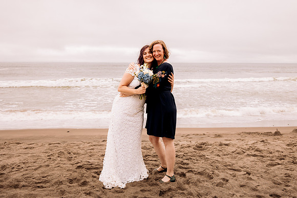 Joe-inn-at-spanish-head-lincoln-city-oregon-wedding-41