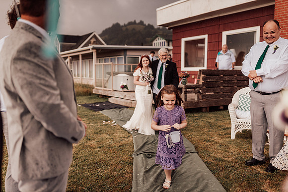 Annie-Ryan-Lincoln-city-roads-end-park-oregon-elopement-photos-116