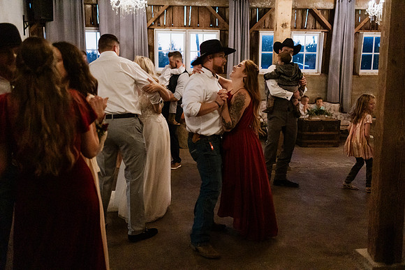 Gage-Mckayla-Adeline-Farm-Wedding-Photos-2021-0993