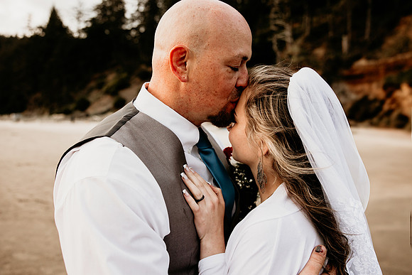 Kacey-Short-Sand-Beach-Tillamook-Oregon-Elopement (79 of 128)