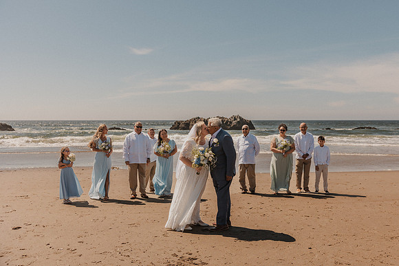 Marcus-Lori-Chinook-Winds-Seafood-Grille-Lincoln-City-Oregon-Wedding-Photos (191 of 477)