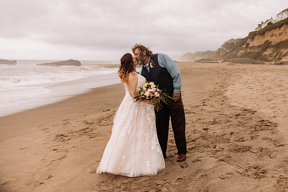 Jeff-April-Inn-Spanish-Head-Lincoln-City-oregon-Wedding-2022 (207 of 299)