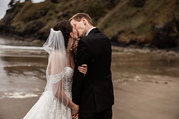 Nathan-Lacey-Newport-Oregon-Elopement-Photos-2025 (51 of 101)