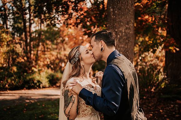 Autumn-Brad-Fall-Eugene-Oregon-Hendricks-Park-Elopement-Wedding-Photos-0673