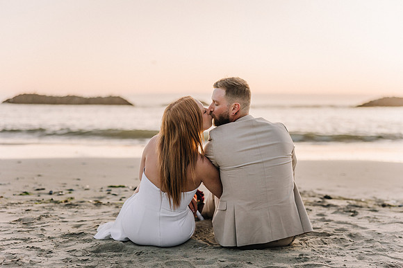 JARED-ALEX-SEAL-ROCK-OREGON-ELOPEMENT-PHOTOS (239 of 241)