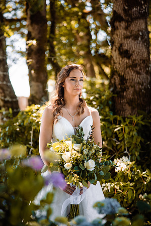 Chris-Victoria-Wedding-Photos-2022-Oregon-PORTRAITS (1)