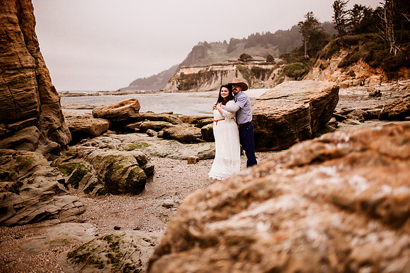 Trevyn-Ky-Otter-Crest-Devils-Punchbowl-Depoe-Bay-Oregon-Elopement-Photos-9956