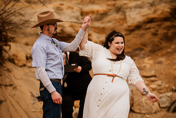 Trevyn-Ky-Otter-Crest-Devils-Punchbowl-Depoe-Bay-Oregon-Elopement-Photos-9529