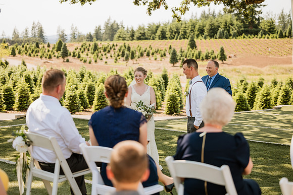 Brad-Jessica-Redland-Family-Farm-Oregon-City-Wedding-Photos-4076