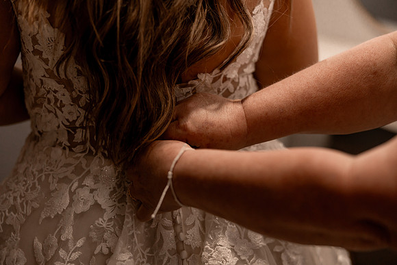 Kara-Sam-Simple-Affairs-Vegas-Wedding-Photos-21