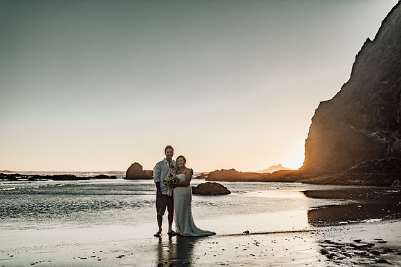 Anthony-Drayann-roadsend-lincoln-city-oregon-elopement-photos-7529