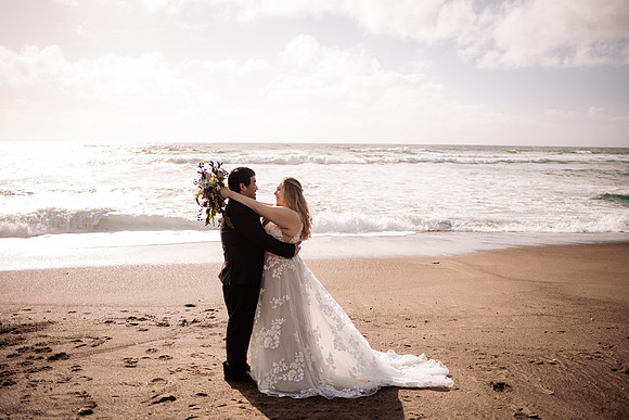 Darrick-Hillary-Gleneden-Oregon-Beach-Elopement-Photos
