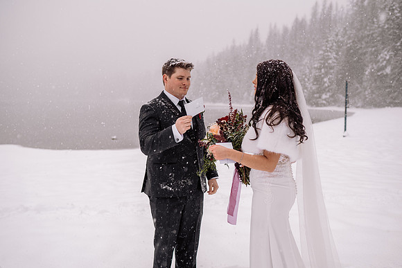 Tyler-Brittani-Lake-Priest-Idaho-Winter-Snow-Wedding-2021-03319