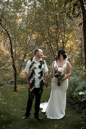Ryan-Lynsie-Bridal-Veil-Lakes-Portland-Oregon-Weddingg-39