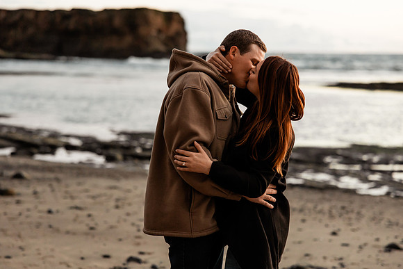 cole-jenn-suprise-proposal-otter-crest-beach-depoe-bay-oregon-photos-9934