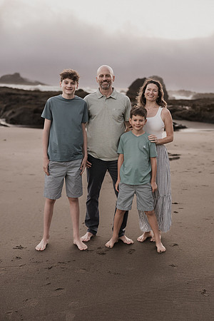 NATALIE-Family-Vacation-Photos-Lincoln-City-Oregon-2025 (34 of 52)