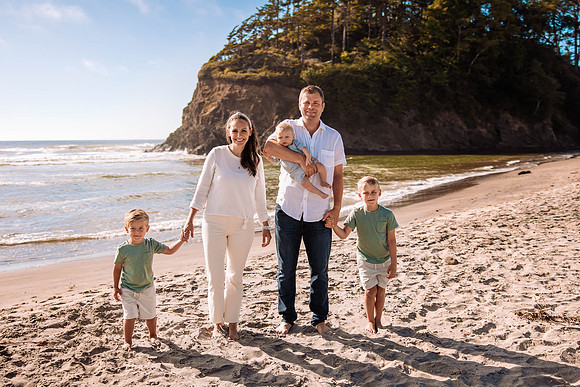Nancy-Neskowin-Family-Vacation-2022-0990