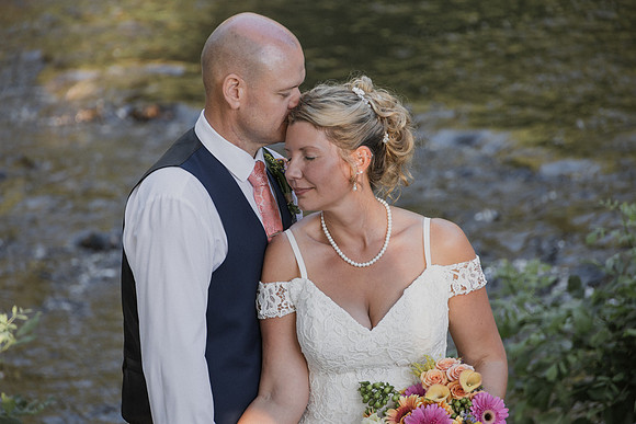 Derrick-Kenzie-Navarra-Gardens-Willamina-Oregon-Wedding-Photos (343 of 436)