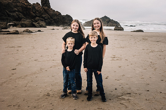 Aubrei-Family-Photos-2024-15
