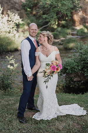 Derrick-Kenzie-Navarra-Gardens-Willamina-Oregon-Wedding-Photos (302 of 436)