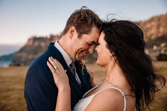 Lacey-Tom-Depoe-Bay-Oregon-Elopement-Photos-3-14