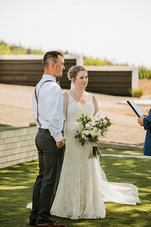 Brad-Jessica-Redland-Family-Farm-Oregon-City-Wedding-Photos-4090