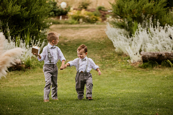 Gage-Mckayla-Adeline-Farm-Wedding-Photos-2021-9038