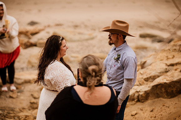 Trevyn-Ky-Otter-Crest-Devils-Punchbowl-Depoe-Bay-Oregon-Elopement-Photos-9509