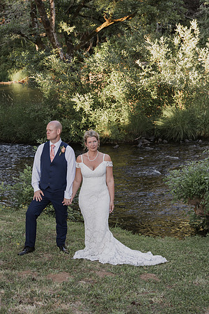 Derrick-Kenzie-Navarra-Gardens-Willamina-Oregon-Wedding-Photos (364 of 436)