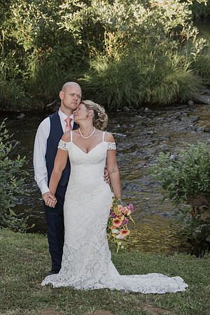 Derrick-Kenzie-Navarra-Gardens-Willamina-Oregon-Wedding-Photos (378 of 436)