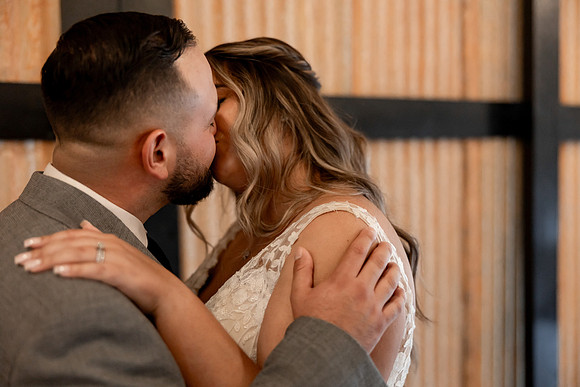 Kara-Sam-Simple-Affairs-Vegas-Wedding-Photos-45
