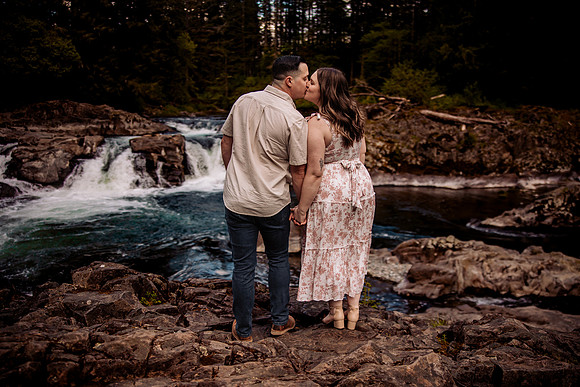 Keenan-lacey-Lucia-Falls-Washington-Engagement (29 of 53)