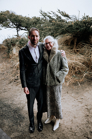 Sam-Marilyn-Elopement-Photos-Pacific-City-Oregon (50 of 61)