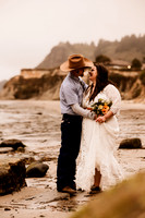 Trevyn-Ky-Otter-Crest-Devils-Punchbowl-Depoe-Bay-Oregon-Elopement-Photos-9724