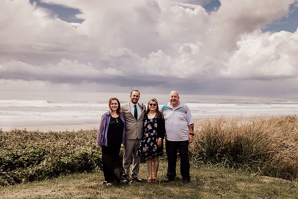 Annie-Ryan-Lincoln-city-roads-end-park-oregon-elopement-photos-67