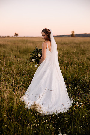 Chris-Victoria-Wedding-Photos-2022-Oregon-PORTRAITS (78)