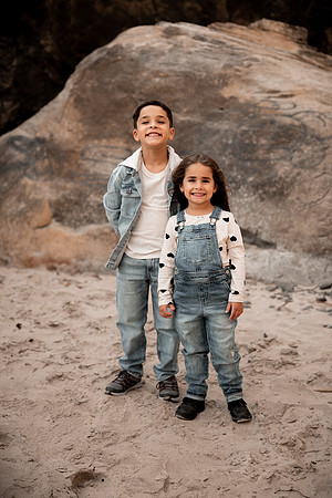 Kristina-family-photos-2025-Hug-Point-Oregon (3 of 51)
