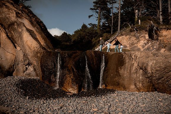 Kristina-family-photos-2025-Hug-Point-Oregon (22 of 51)