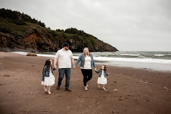 Destiny-Makala-Family-Photos-2025-Depoe-bay-Oregon (36 of 72)