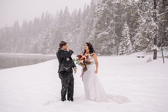 Tyler-Brittani-Lake-Priest-Idaho-Winter-Snow-Wedding-2021-03307