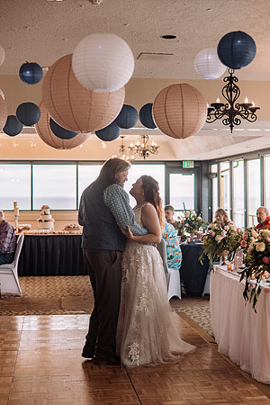 Jeff-April-Inn-Spanish-Head-Lincoln-City-oregon-Wedding-2022 (223 of 299)