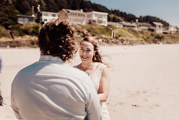 Ty-Sandy-lincoln-city-oregon-roads-end-elopement-photographer-9430