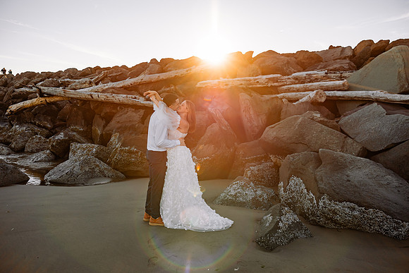 Brandn-Bailey-Newport-Oregon-Elopement-Photos-38