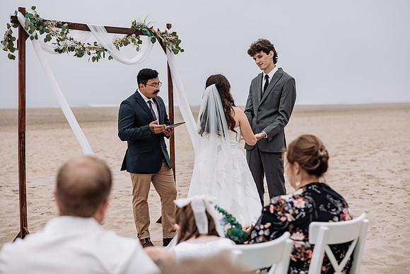 Nate-Bella-Lincoln-City-Oregon-Intimate-Beach-Wedding-Photo-16