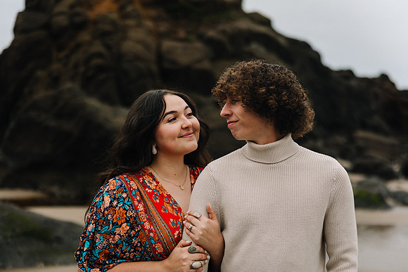 Myken-Jack-Engagement-Photos-Fogarty-Creek-10