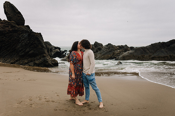 Myken-Jack-Engagement-Photos-Fogarty-Creek-28